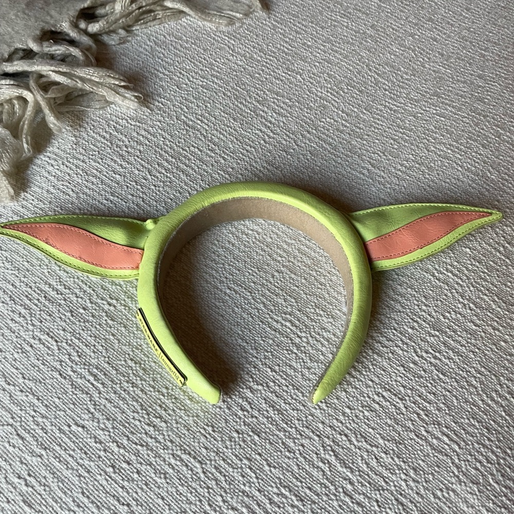 Loungefly Star Wars yoda headband